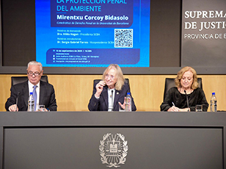 Conferencia de Mirentxu Corcoy Bidasolo