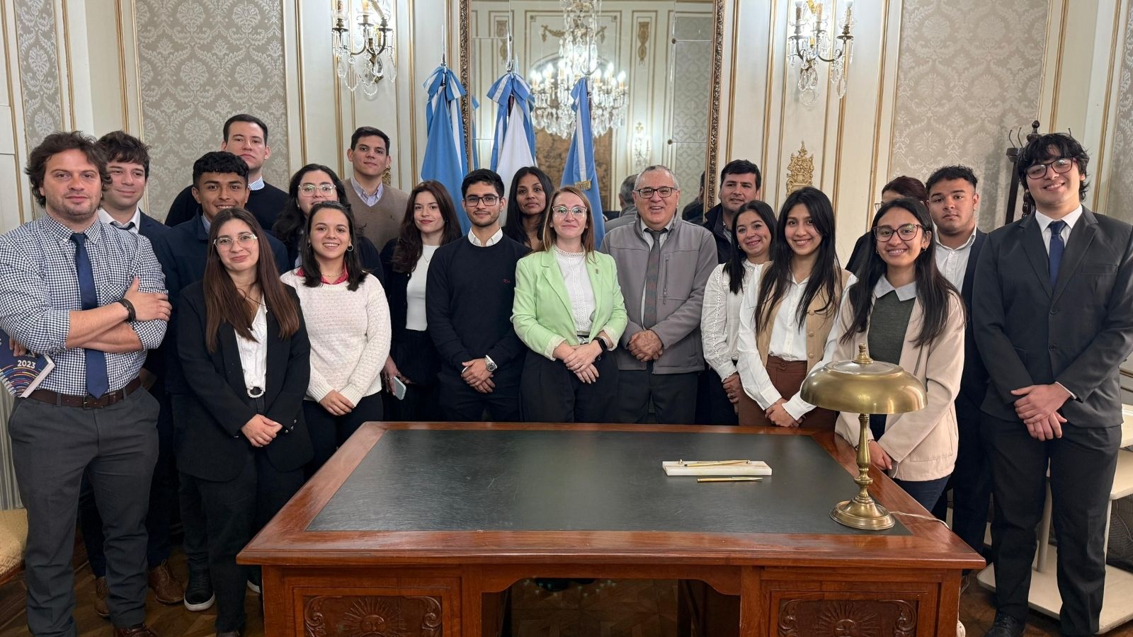 El doctor Chaín recibió a estudiantes de Abogacía que realizarán prácticas profe