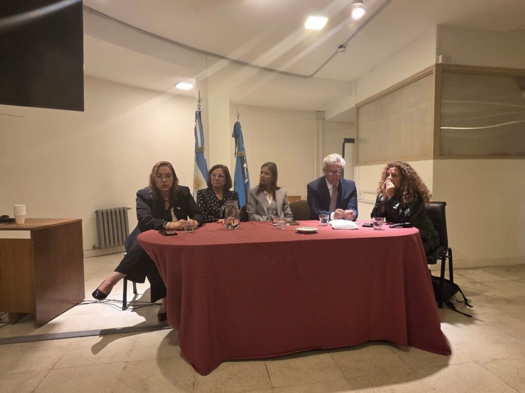 Disertación Dra. Adriana García Nieto.