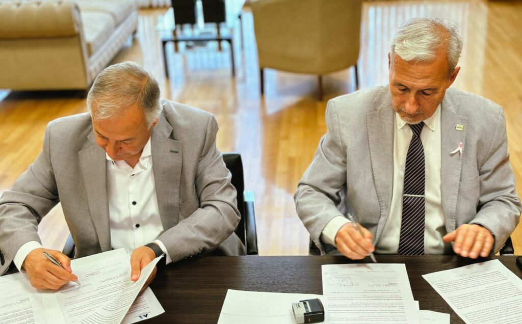 Alejandro Gulle, Procurador General, y Daniel Miranda, Rector de la Universidad