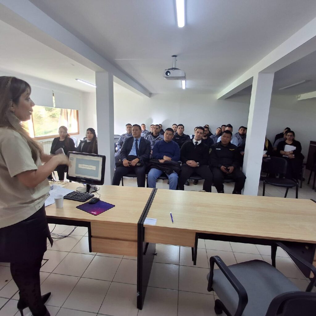 Reunión con la Policía Provincial y el Servicio Penitenciario