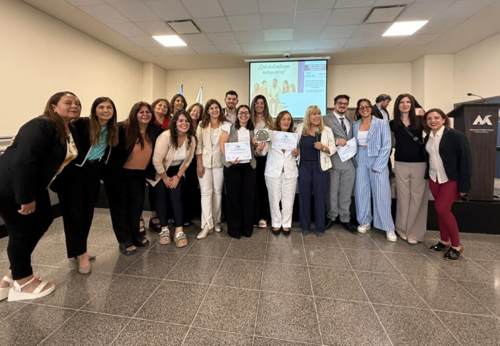 Autoridades judiciales y provinciales