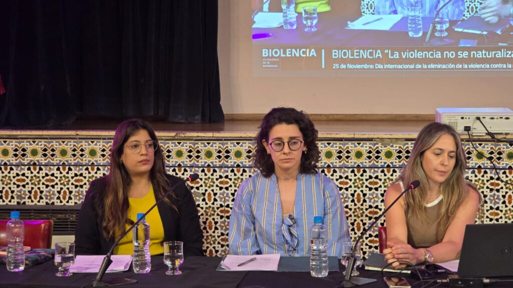Lic. Johanna Jofré, Dra. Milena Berbari y Dra. Claudia Ruiz Carignano