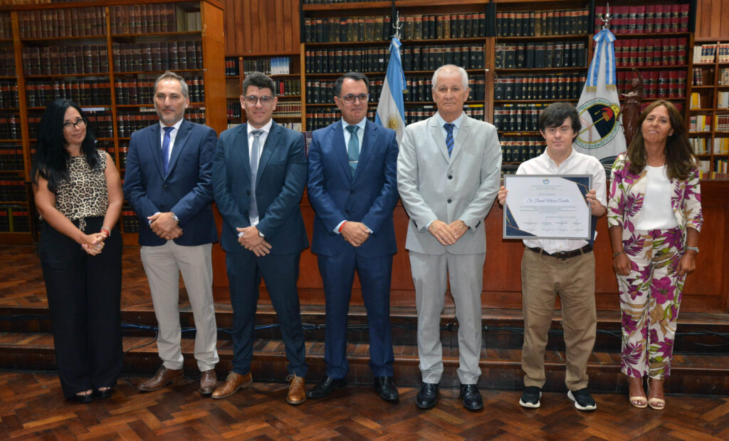 Reconocimiento a David María Carrillo