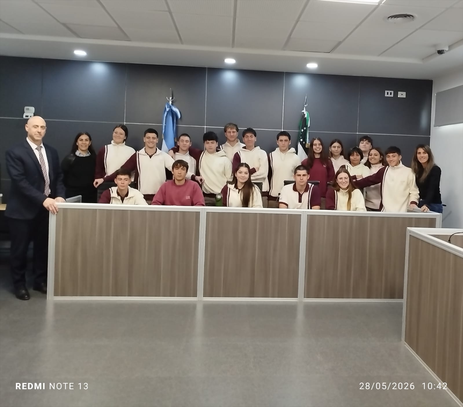  “Simulacro de Juicio por Jurados en Escuelas Secundarias”