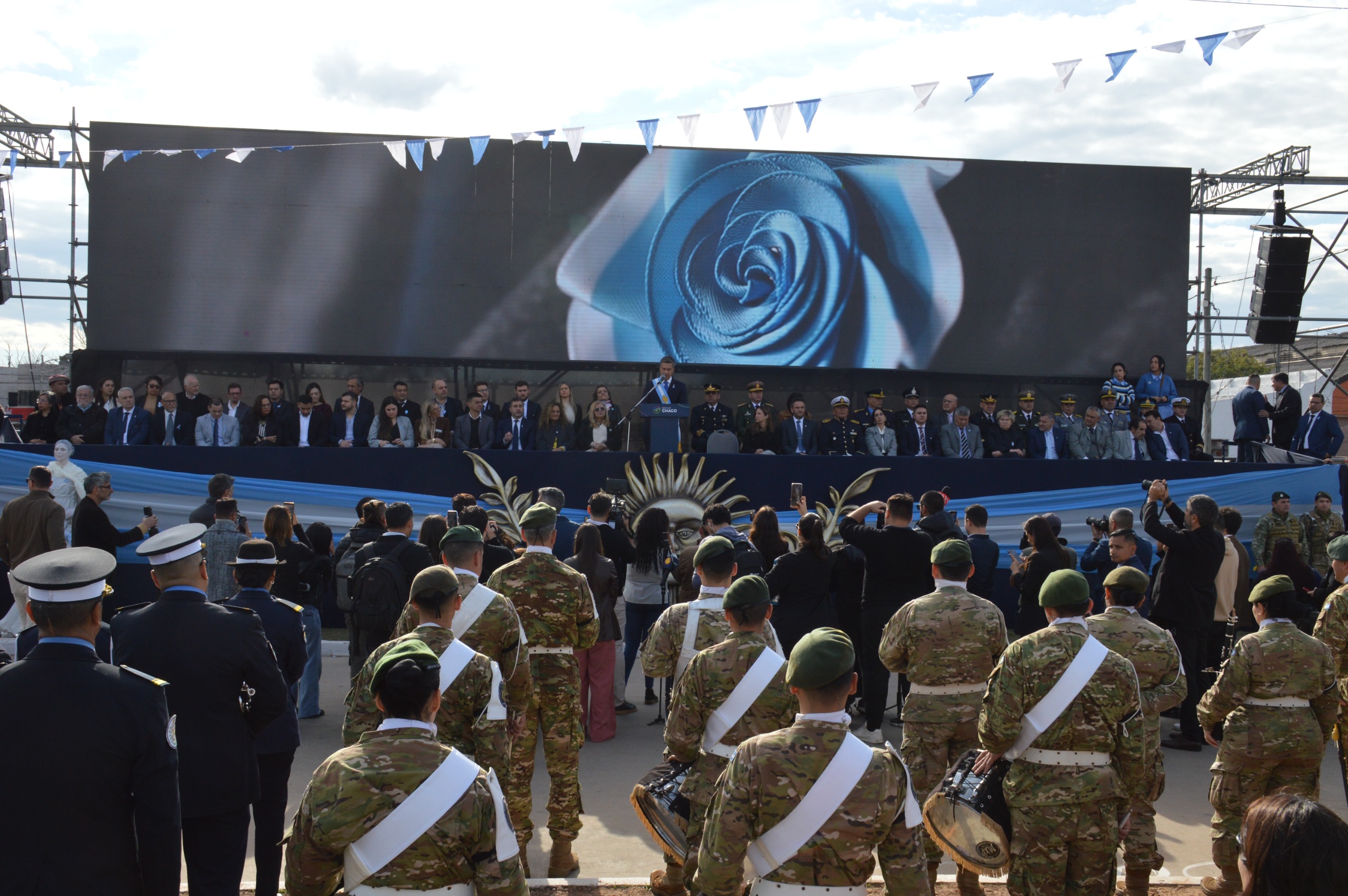 Actividades por el 210° aniversario de la independencia argentina