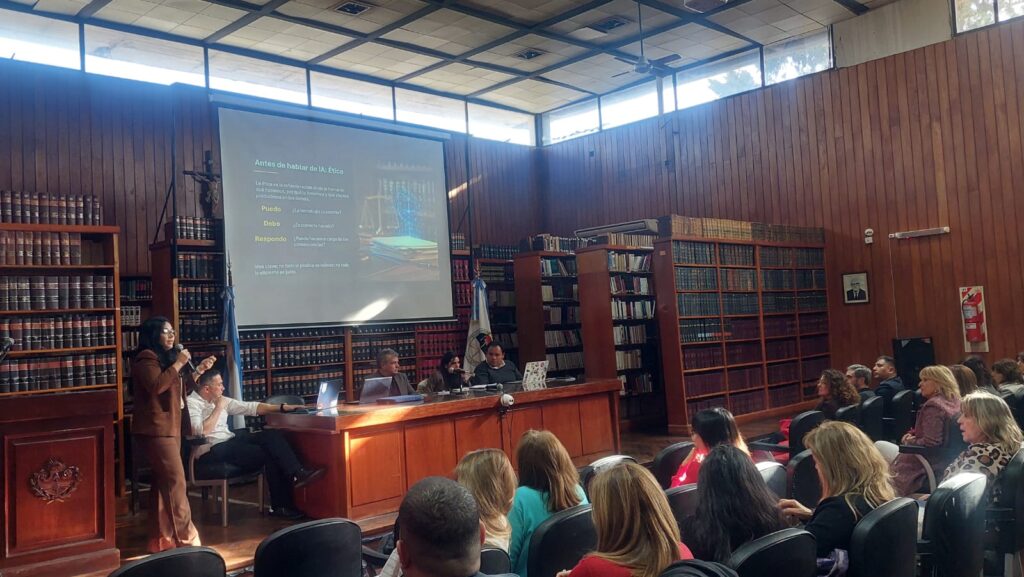 Emma María Mercedes Arias brindó una capacitación