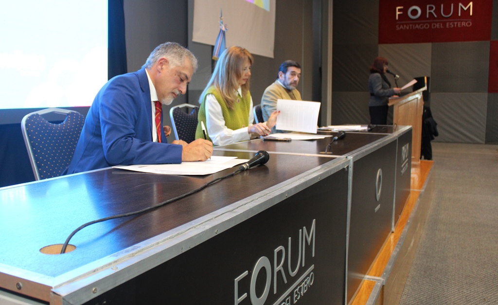 Acto protocolar en el Forum