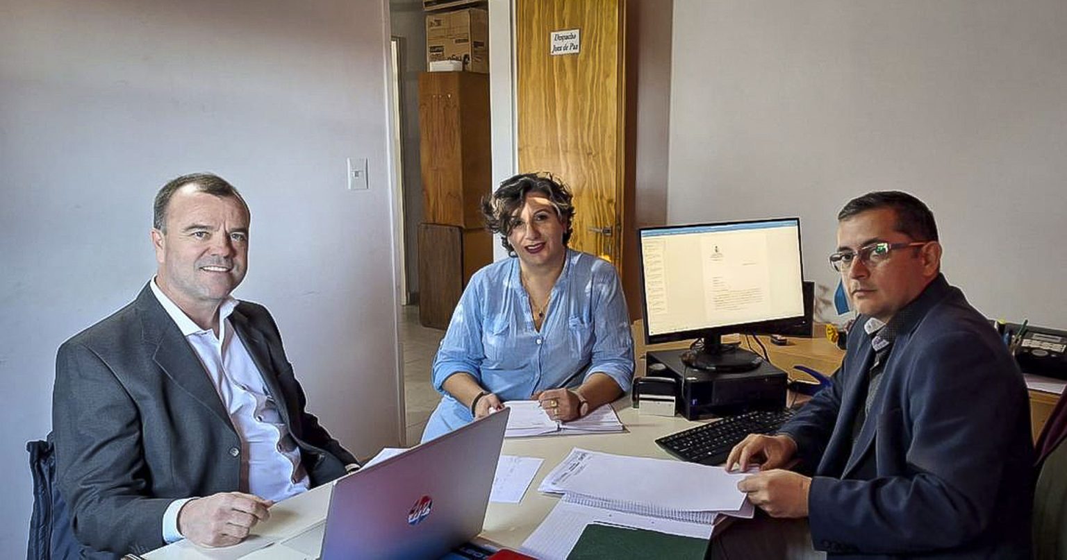 Diego Rodríguez concretó actividades institucionales en Camarones