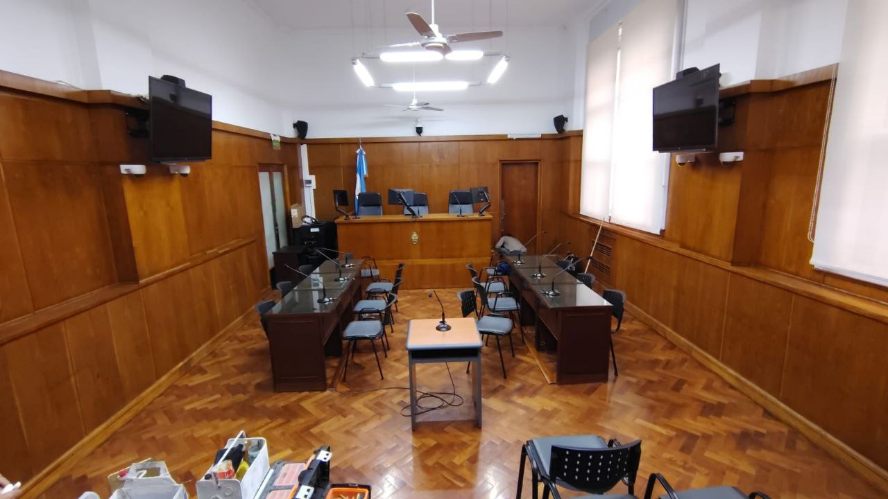  La sala de audiencias C está ubicada en la planta baja del edificio de Retiro