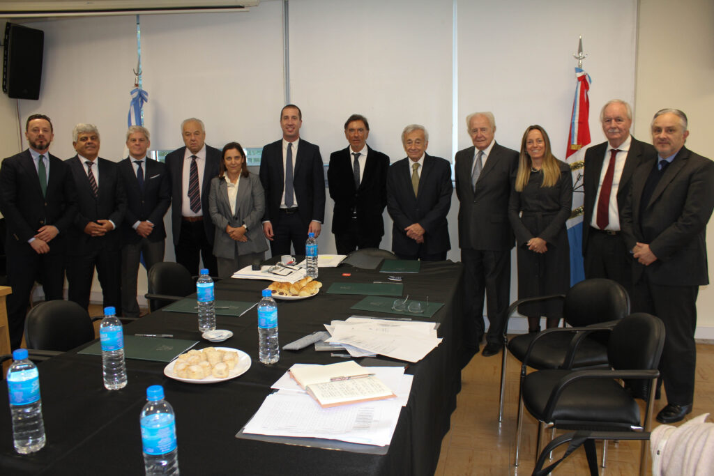 La Corte con integrantes de la magistratura y abogados del foro local.