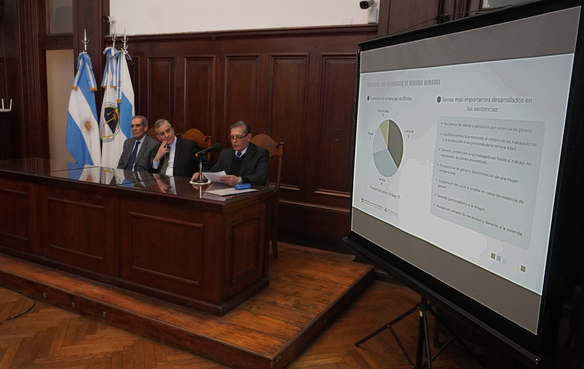 La presentación se realizó en el Salón Monteagudo del Palacio de Justicia