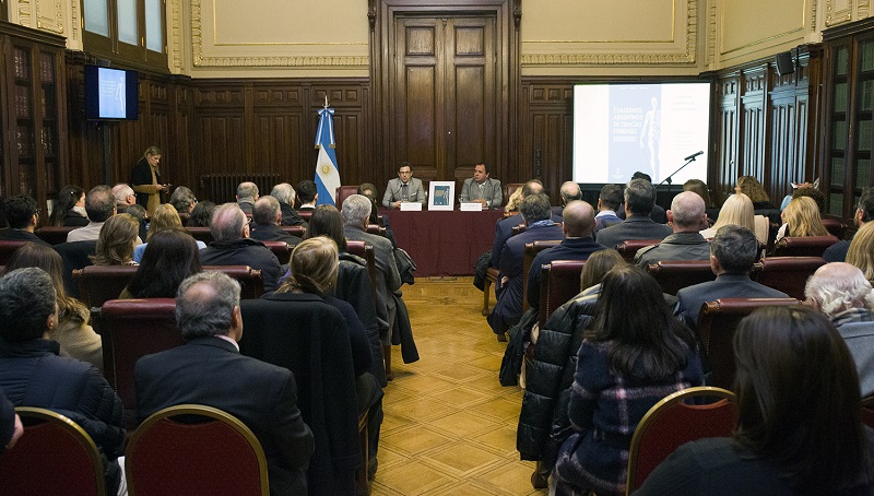 Se presentó una nueva edición de Cuadernos Argentinos de Ciencias Forenses
